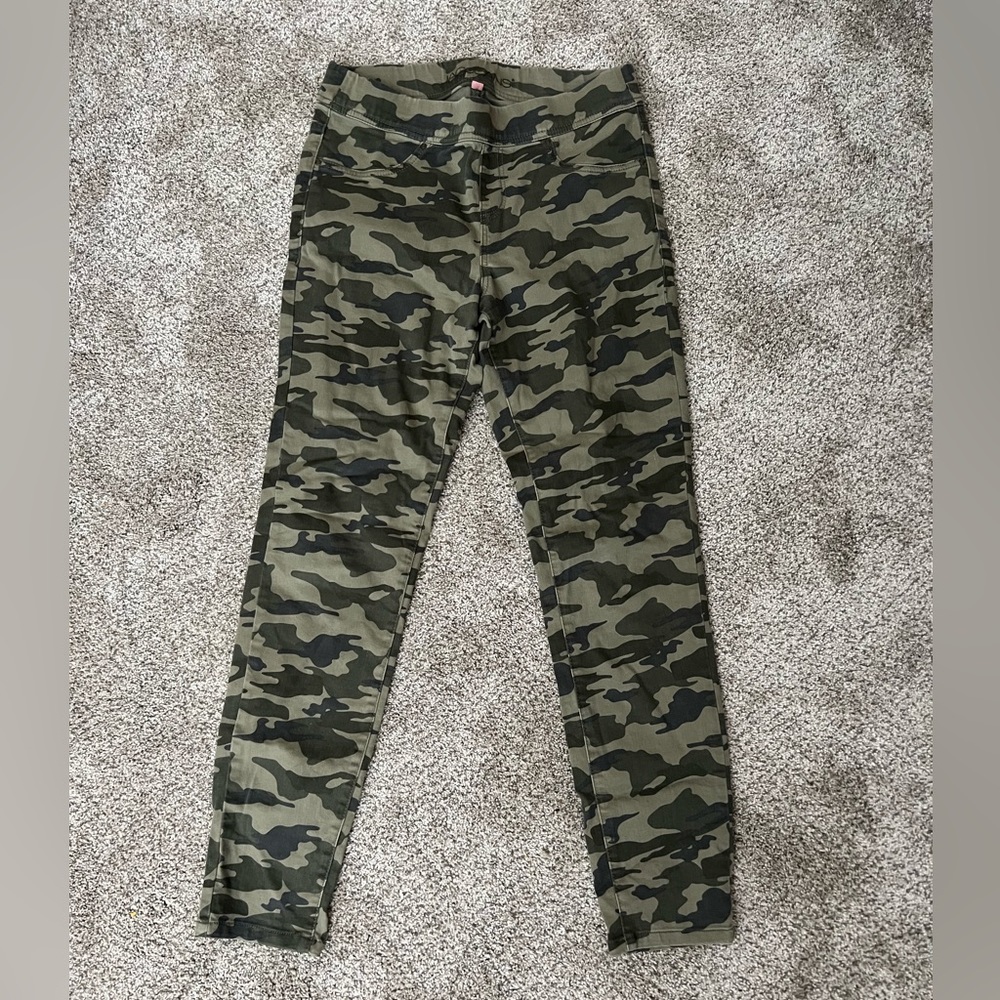 COPY - Jag jeans pull on jeans pants / jeggings • camo • size small